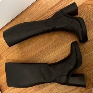 Knee high black boots size 8